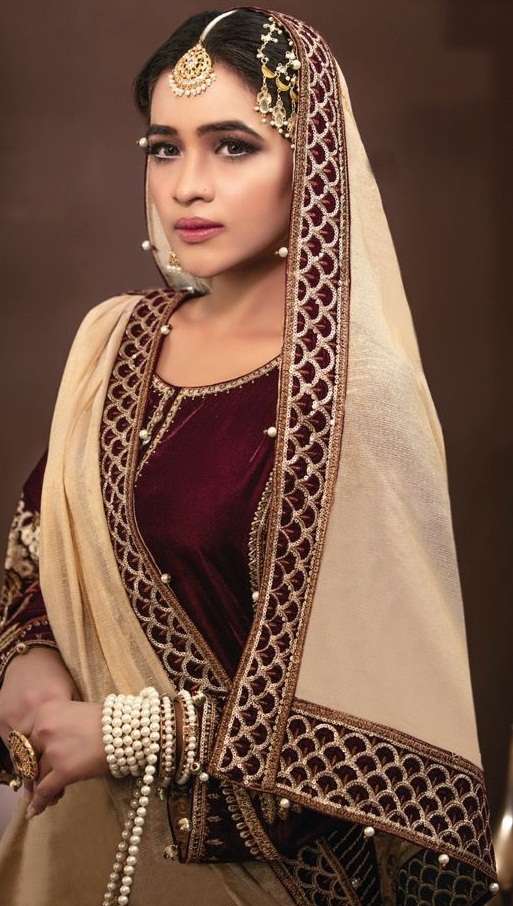 Velvet Collection by Shree Open pic